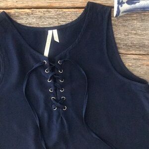 Razzle Dazzle Tie-Front Sleeveless Tank Size Small